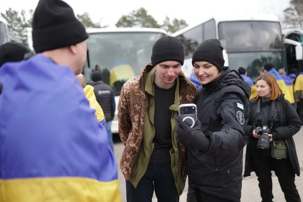 Вінниччина зустрічає своїх: дев’ятеро захисників вирвалися з російської неволі