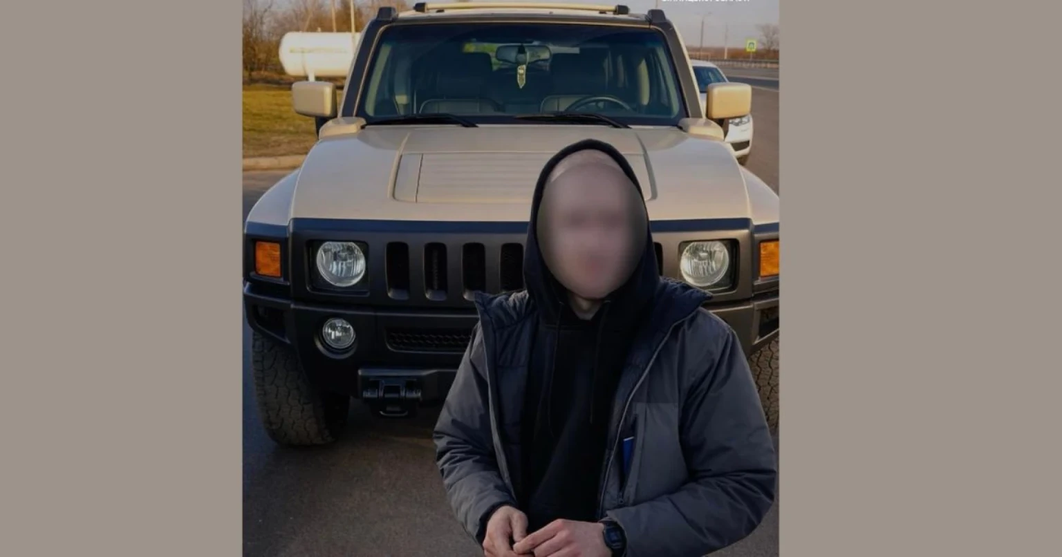 Чотири протоколи за один виїзд: на трасі М-30 зупинили порушника на Hummer