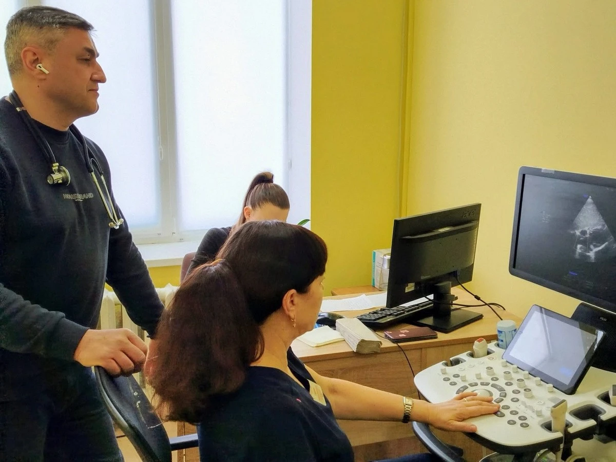 Столичні кардіохірурги провели масштабний виїзний огляд дітей у Вінниці