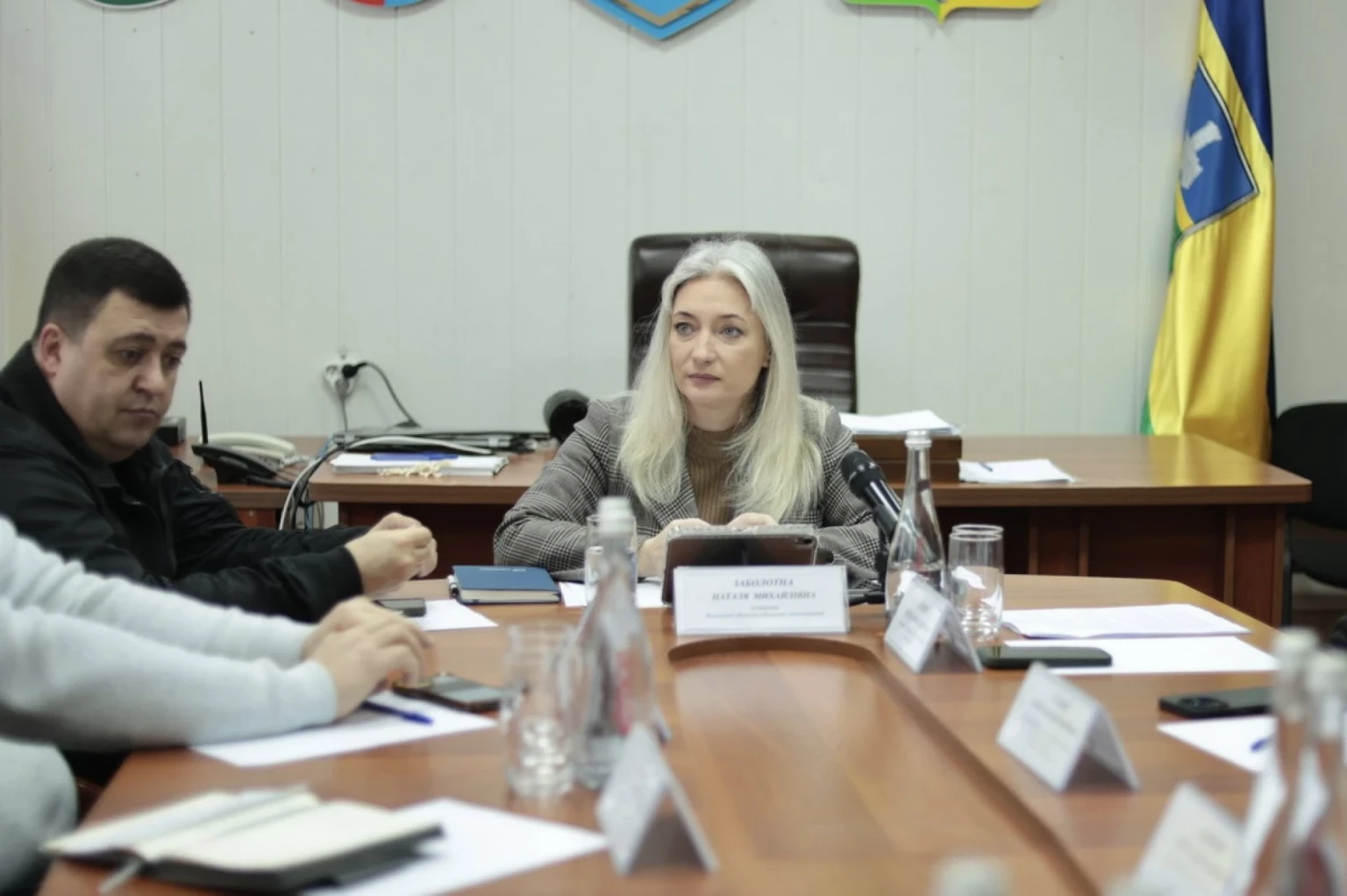 Соціальні виплати, шкільні автобуси та зв’язок: підсумки наради Наталі Заболотної з громадами Хмільницького району