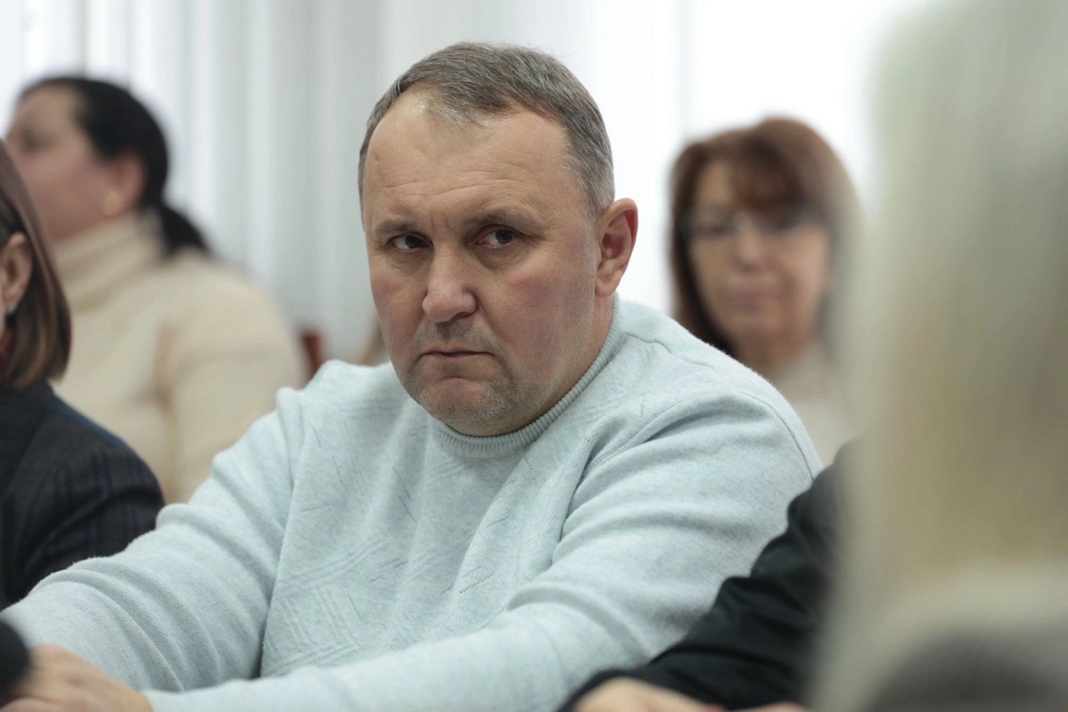 Соціальні виплати, шкільні автобуси та зв’язок: підсумки наради Наталі Заболотної з громадами Хмільницького району