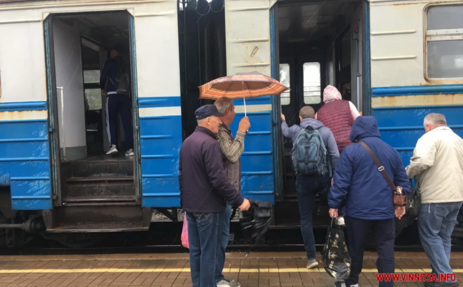 Вечірній рейс на Козятин посунули: приміський поїзд тимчасово змінює розклад