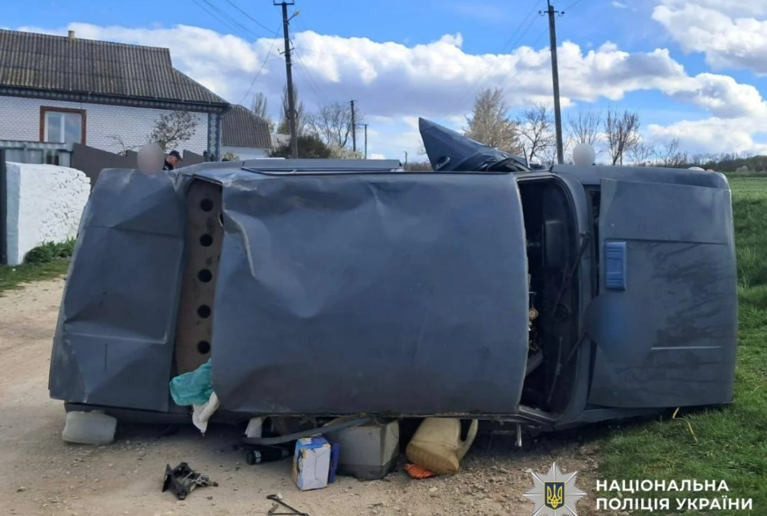 Ранковий перекидання ВАЗу на Жмеринщині: троє молодих людей отримали травми