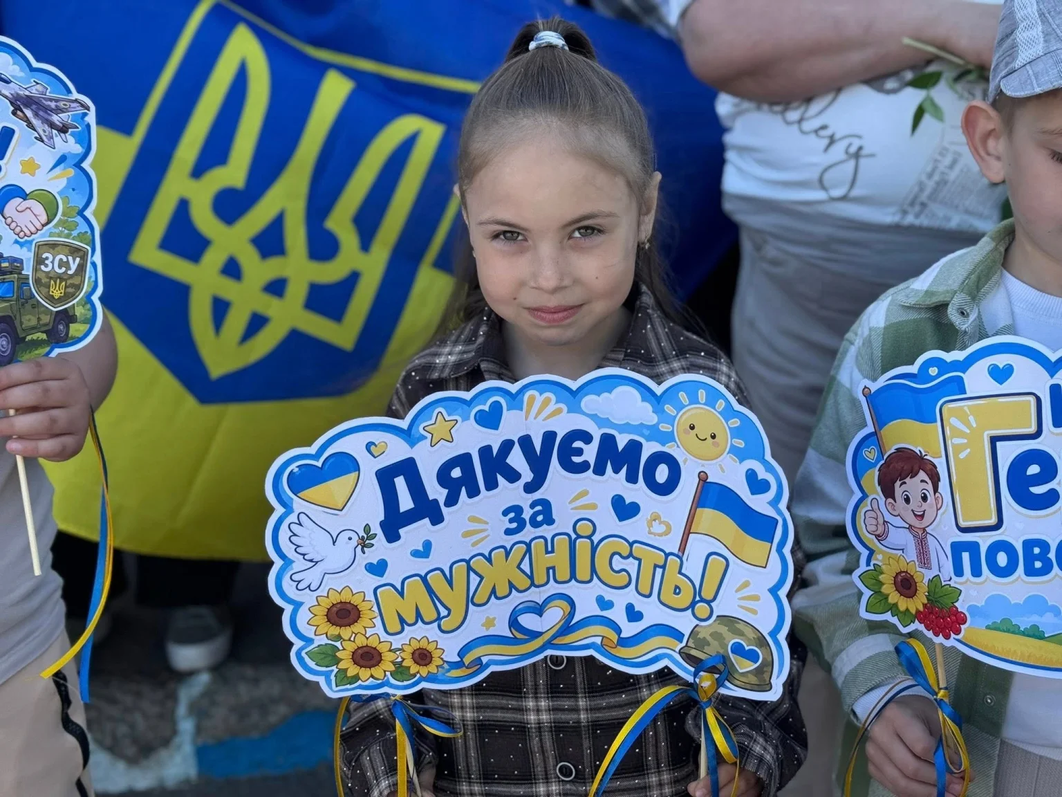 Повернення з полону: на Вінниччині зворушливо зустріли захисника Дмитра Семенюту