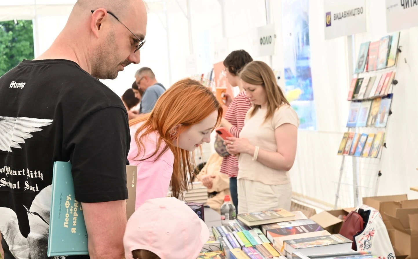 Європейська площа у Вінниці перетворилася на книжковий та мистецький простір