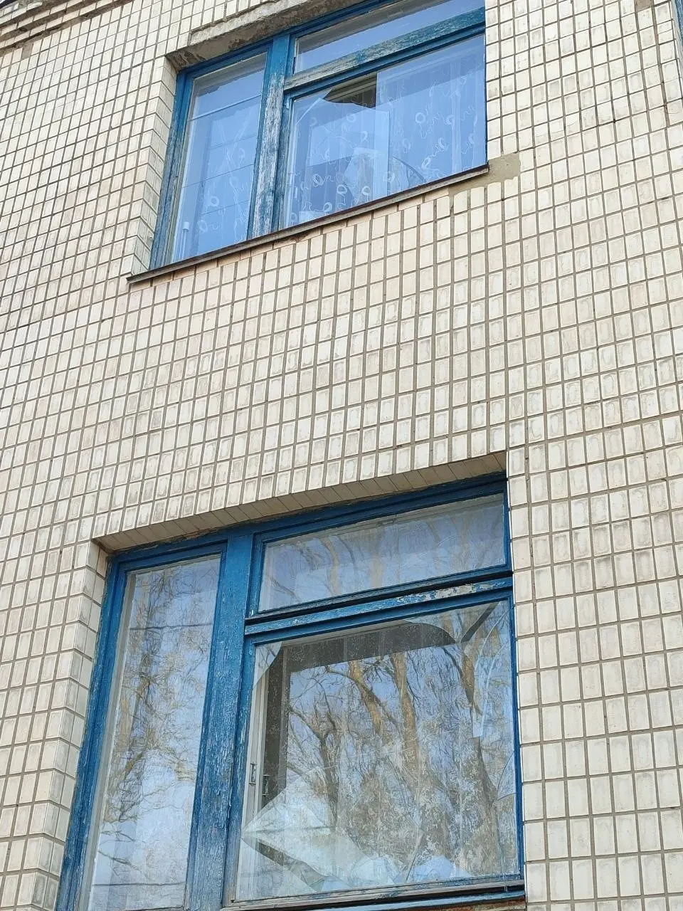 Безпека понад усе: у Вінниці відбудовують понівечений «шахедами» дитсадок №13