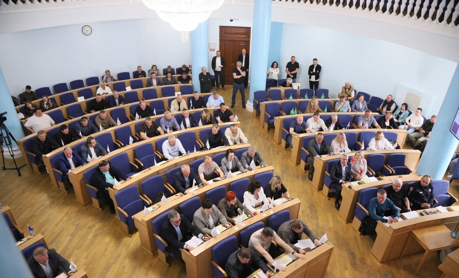 Масштабна підтримка ЗСУ та нові будівництва у лікарнях: підсумки 81 сесії Вінницької облради