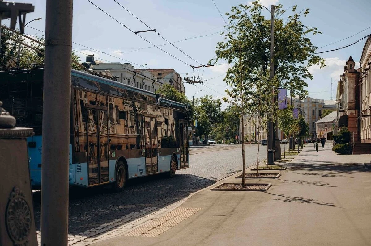 У Вінниці 31 травня змінять схему руху та запустять додаткові автобуси й трамваї до міського цвинтаря
