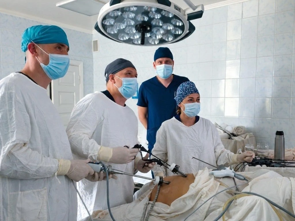 Мінімальні проколи рятують життя: вінницькі онкологи впроваджують інновації