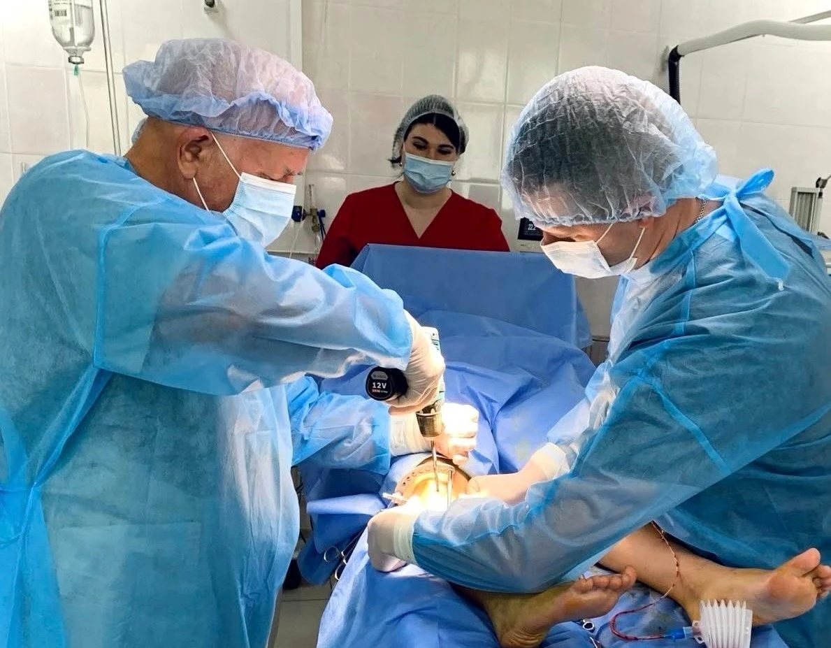 Успішна хірургічна корекція деформації гомілок на Вінниччині